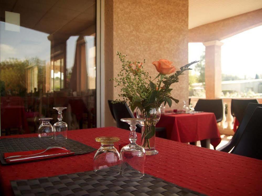 Le Grand Jardin Hotel Aujargues Exterior photo