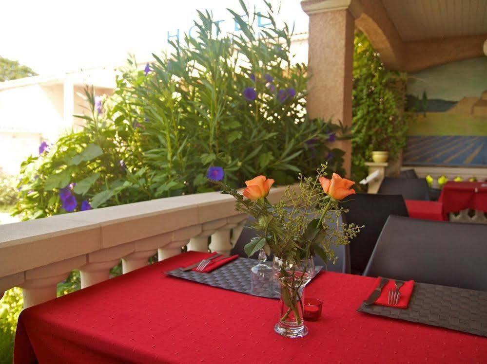 Le Grand Jardin Hotel Aujargues Exterior photo